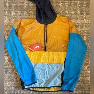 COPY - Cotopaxi Teca half-zip windbreaker